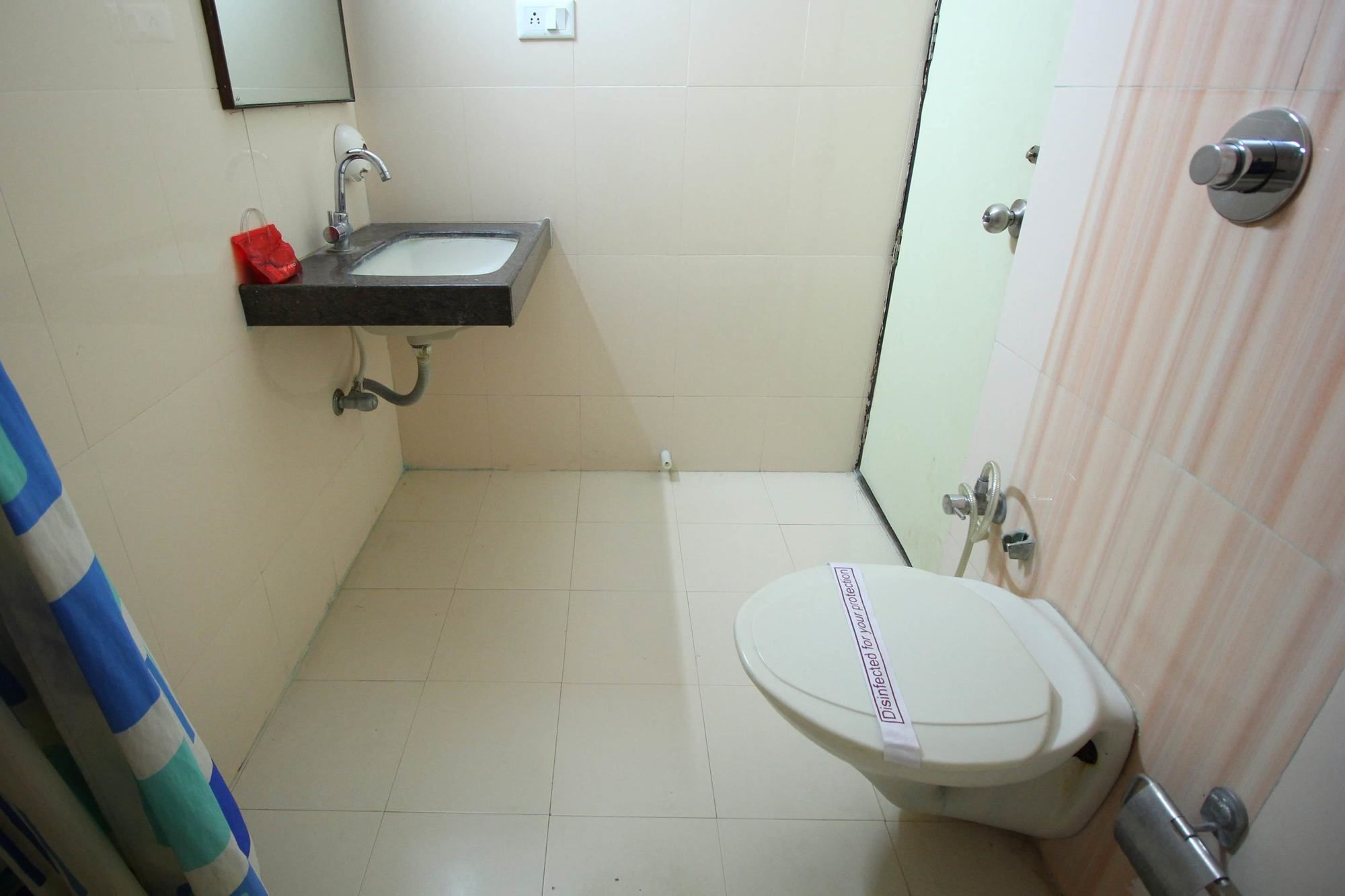 Oyo 4161 Hotel Shailly Inn أحمد أباد المظهر الخارجي الصورة