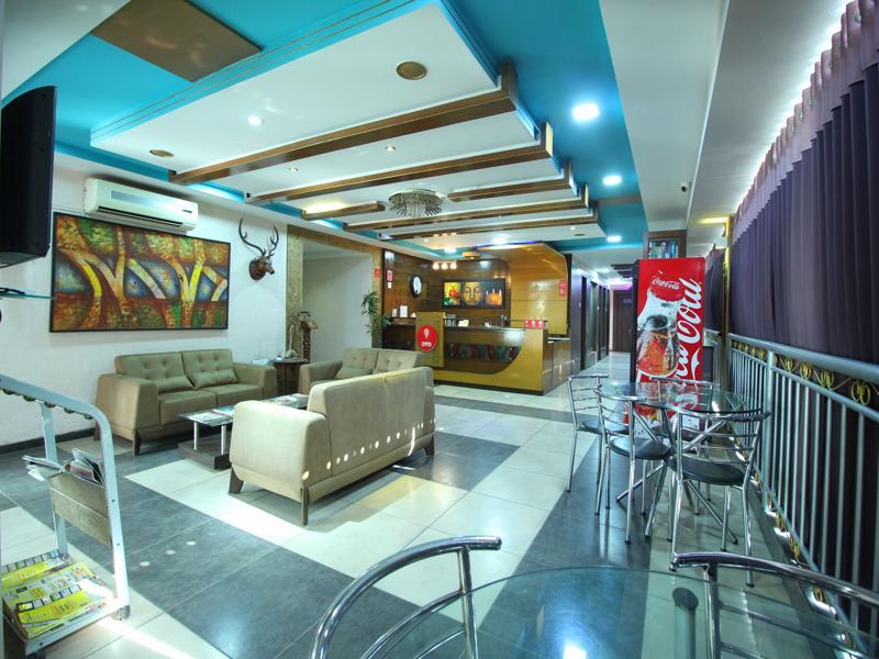 Oyo 4161 Hotel Shailly Inn أحمد أباد المظهر الخارجي الصورة